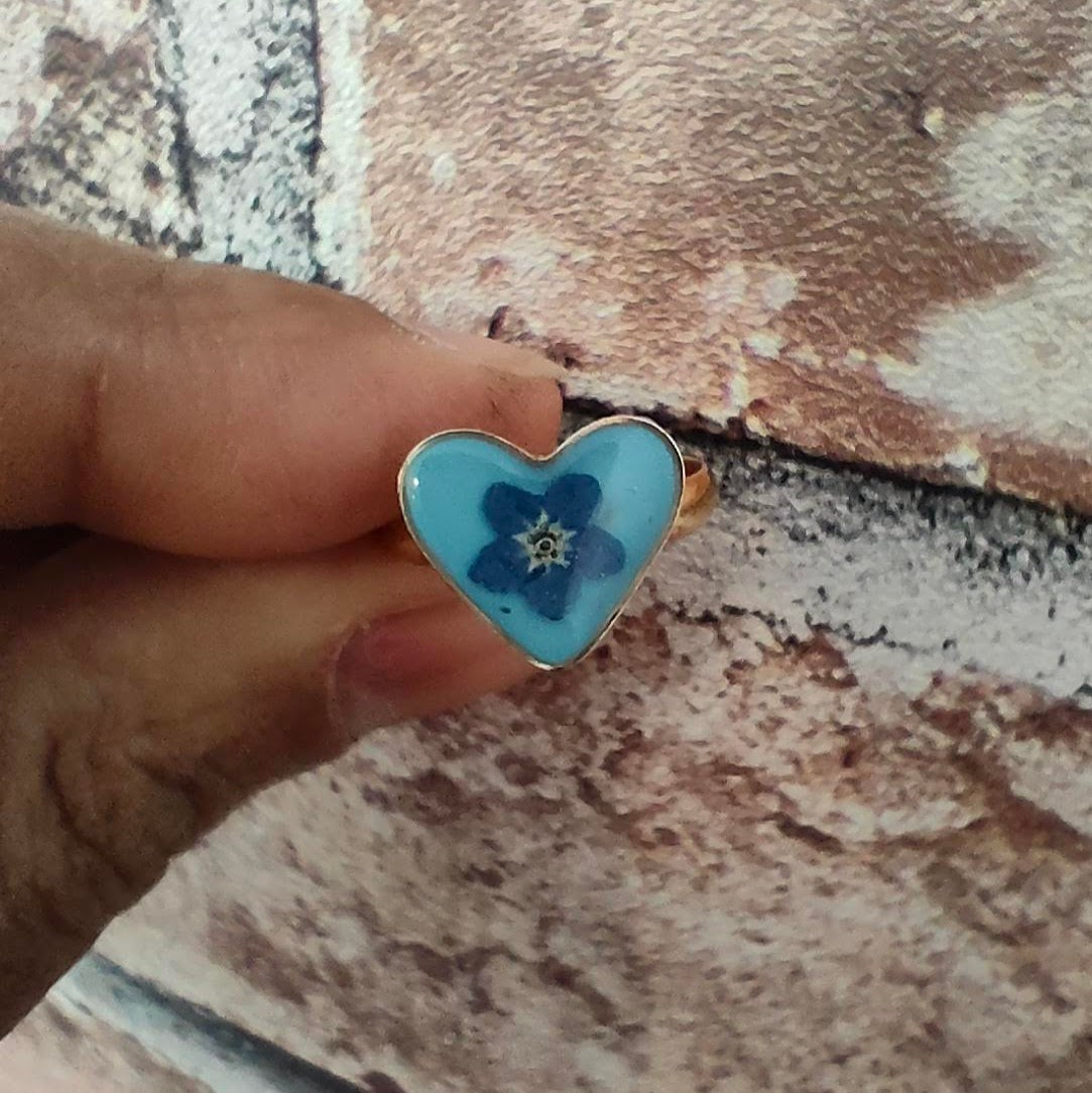 Forget-Me-Not Heart Resin Ring